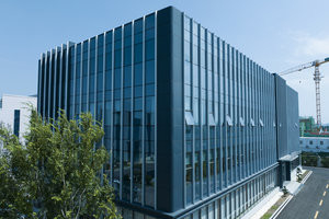 Pre Engineered High Rise Steel Structure Kits Fireproof Seismic Commercial Complex Fabrication