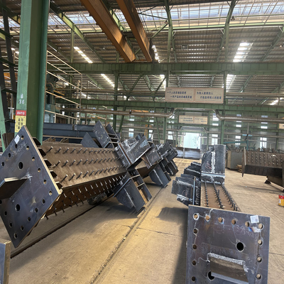 Pre Engineered High Rise Steel Structure Kits Fireproof Seismic Commercial Complex Fabrication