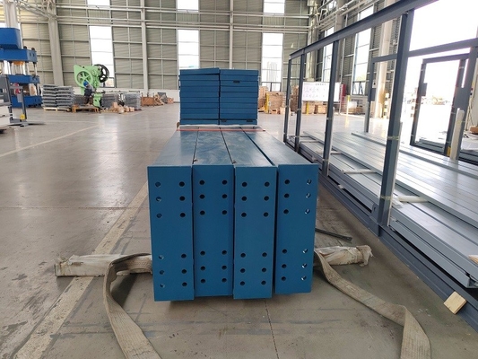 Q235B Q355B Steel Structure Warehouse With Painting Or Hot Dip Galvanized Surface